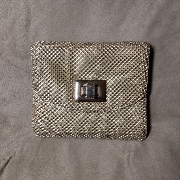Beaded clutch with crossbody chain - Picture 3 of 3